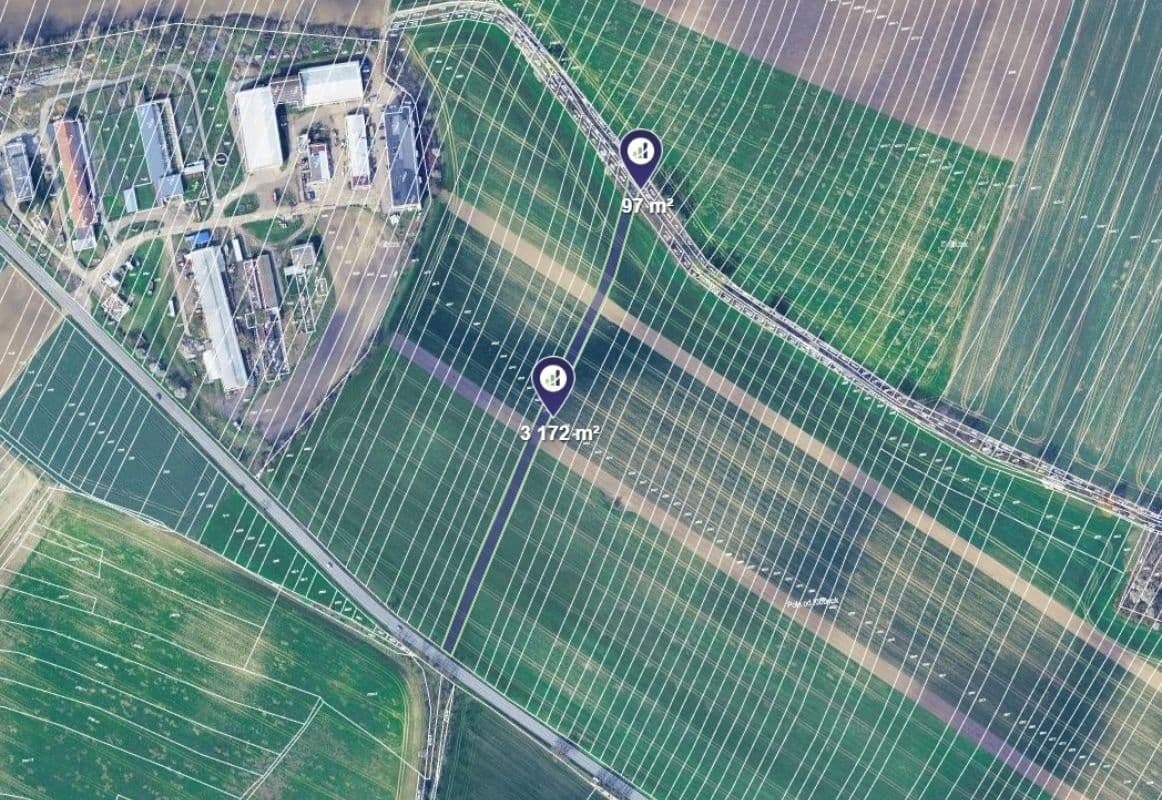 Prodej pozemku 3757 m²