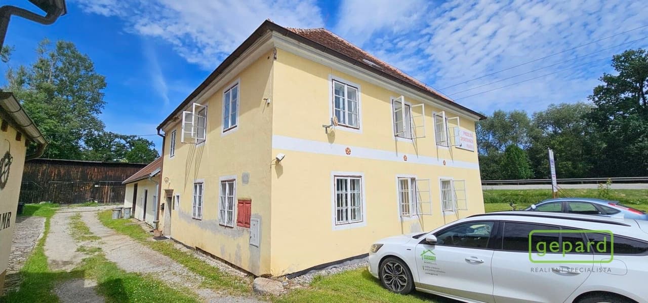 Prodej komerčního prostoru 460 m²