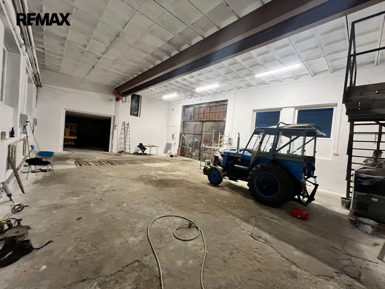 Pronájem komerčního prostoru 250 m²