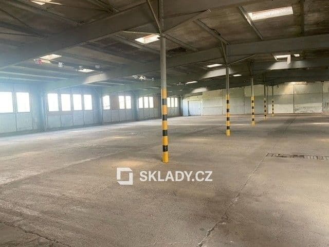 Pronájem komerčního prostoru 1080 m²