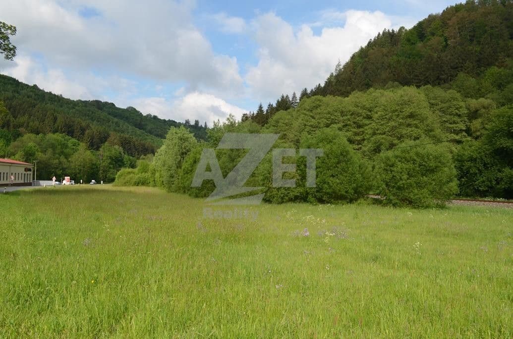 Prodej pozemku 1000 m²