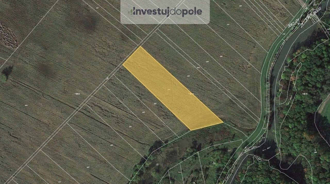 Prodej pozemku 8699 m²