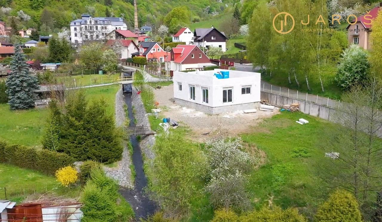 Prodej pozemku 1017 m²