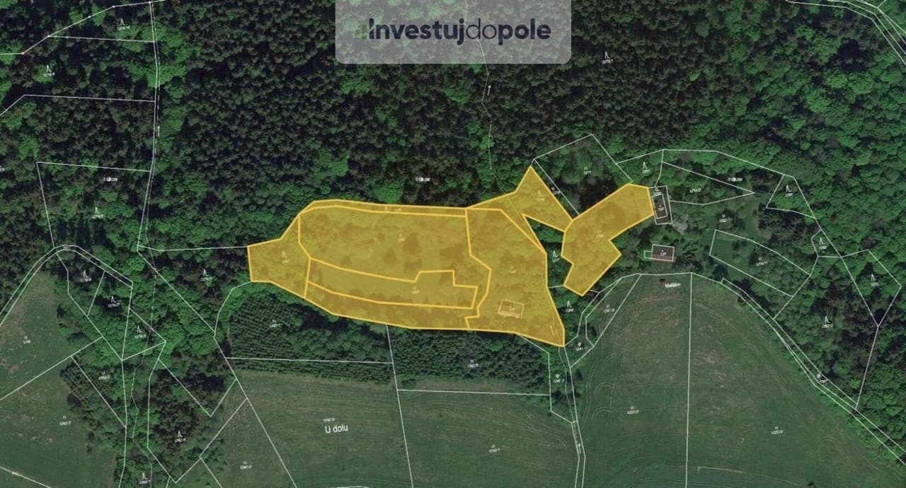 Prodej pozemku 4972 m²