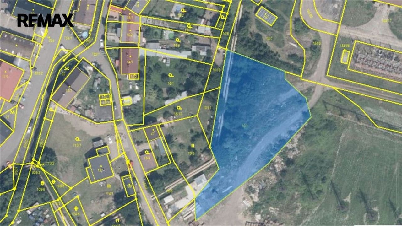 Prodej pozemku 3247 m²