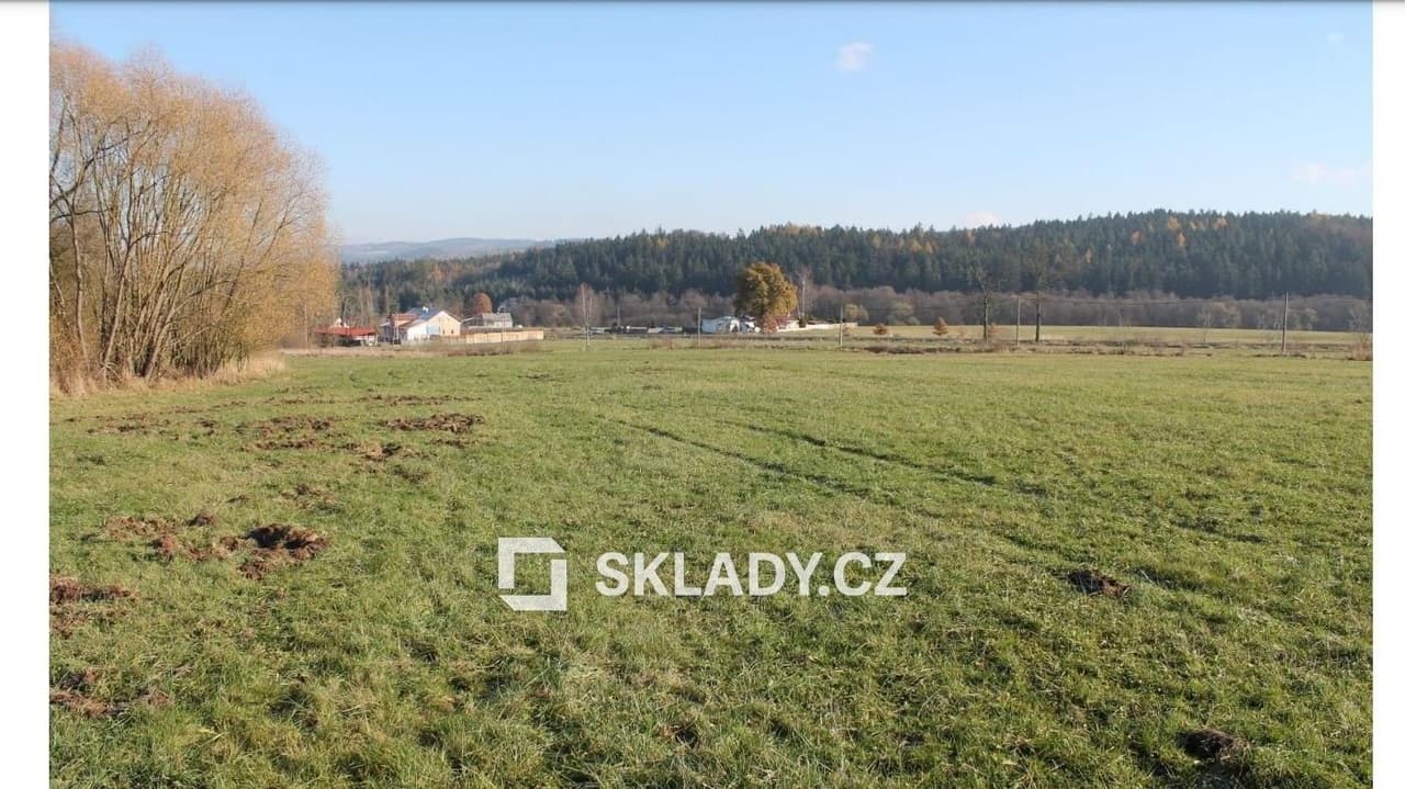 Prodej pozemku 17000 m²