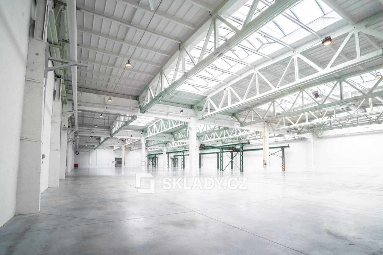Pronájem komerčního prostoru 17280 m²