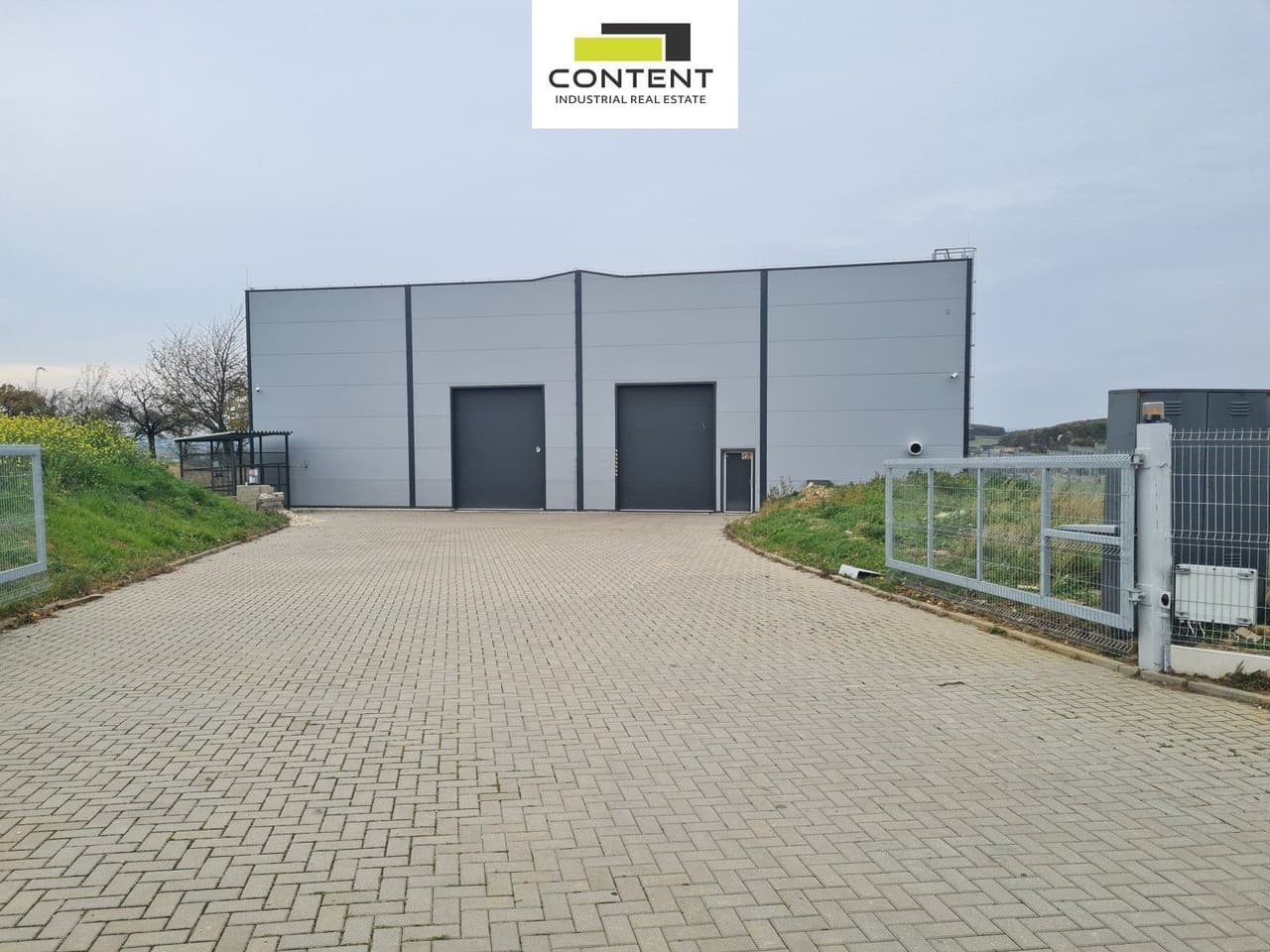 Pronájem komerčního prostoru 1629 m²