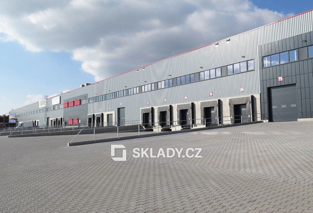 Pronájem komerčního prostoru 5800 m²