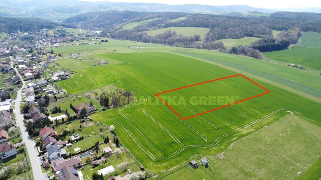 Prodej pozemku 8890 m²