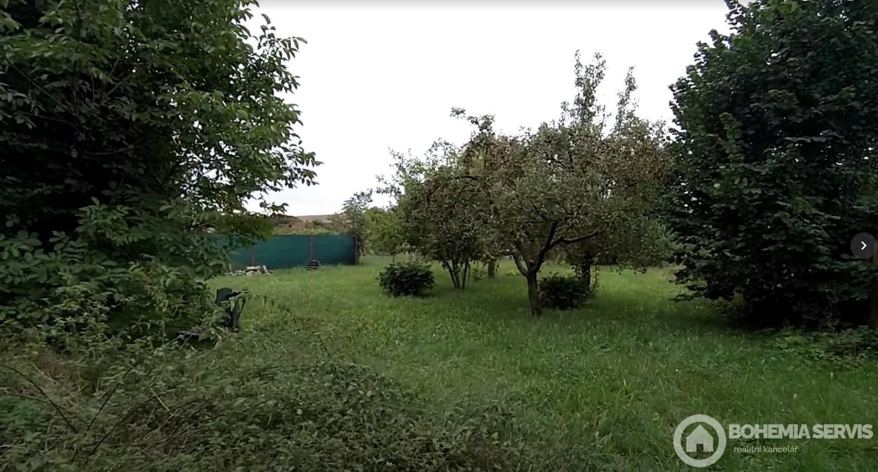 Prodej pozemku 1424 m²