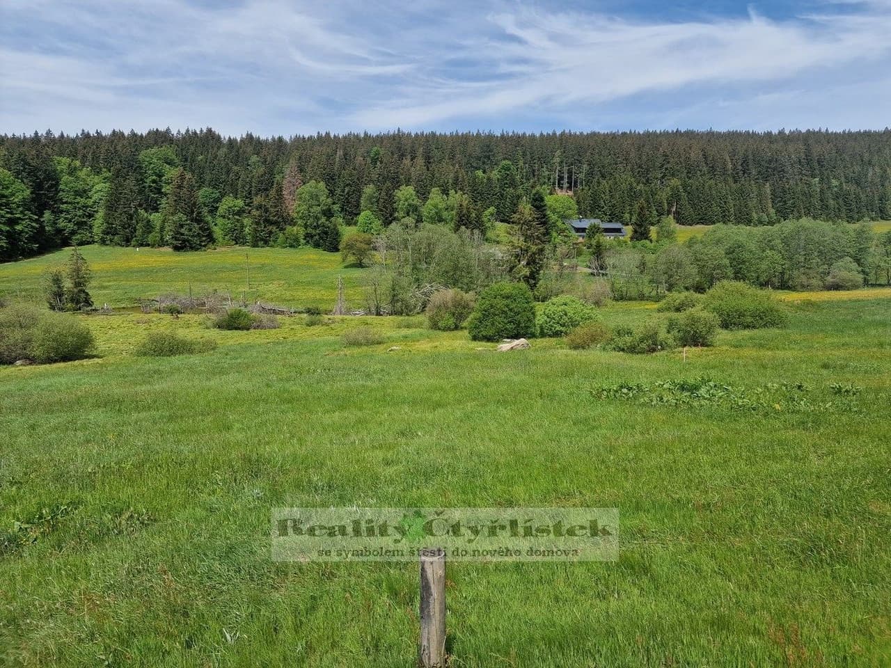 Prodej pozemku 33610 m²