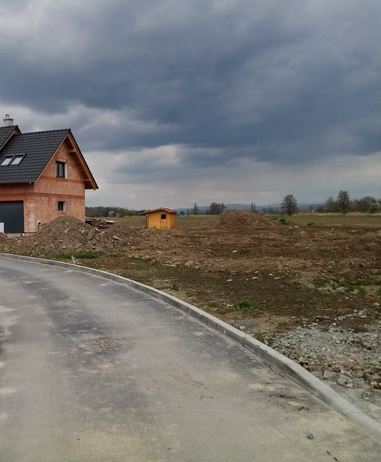 Prodej pozemku 912 m²