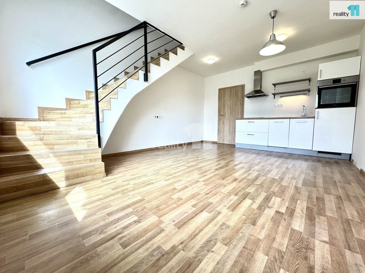 Pronájem bytu 3+kk 77 m²