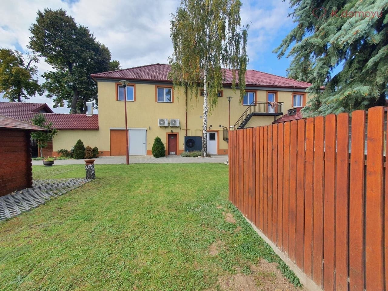 Prodej komerčního prostoru 832 m²