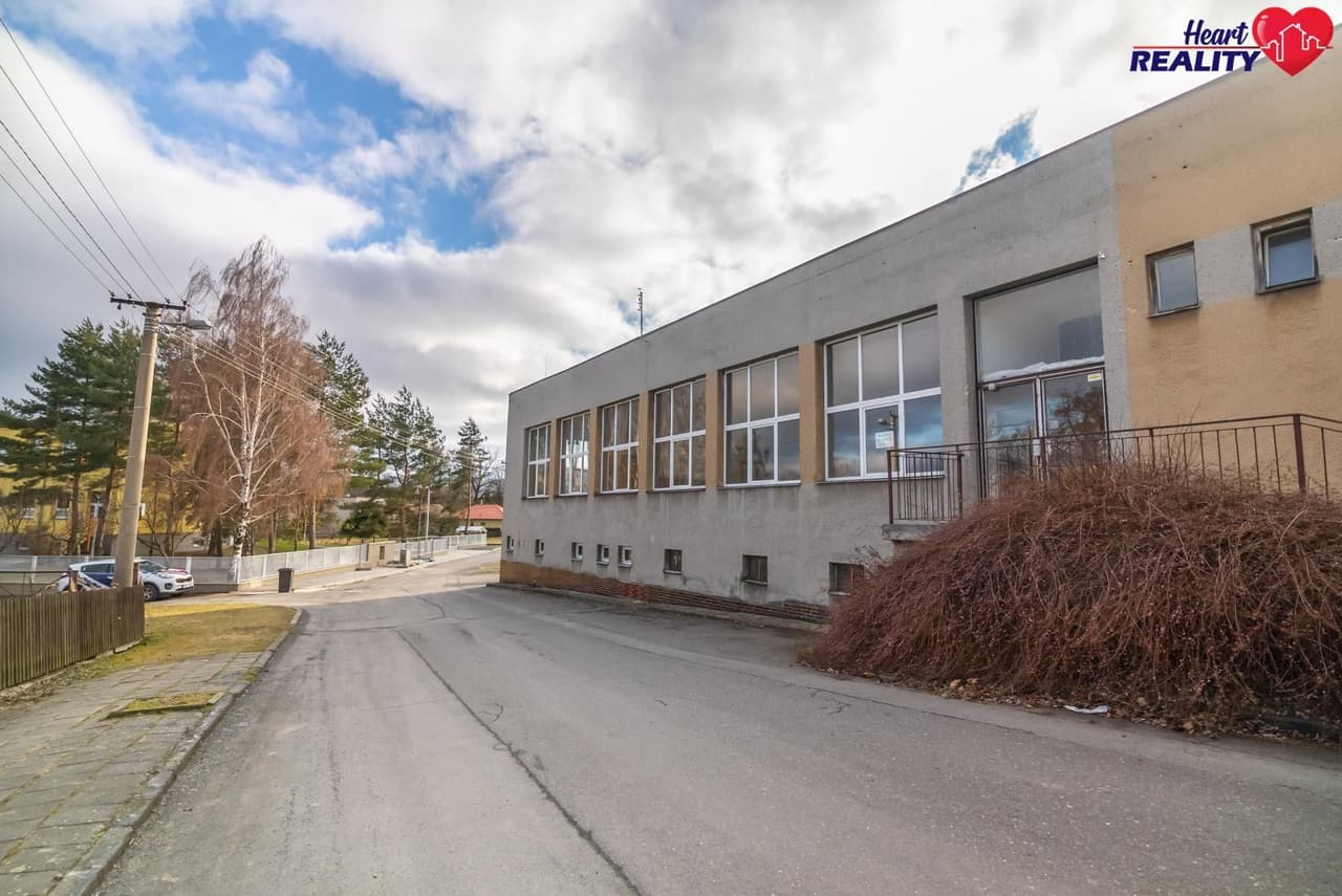 Prodej komerčního prostoru 360 m²