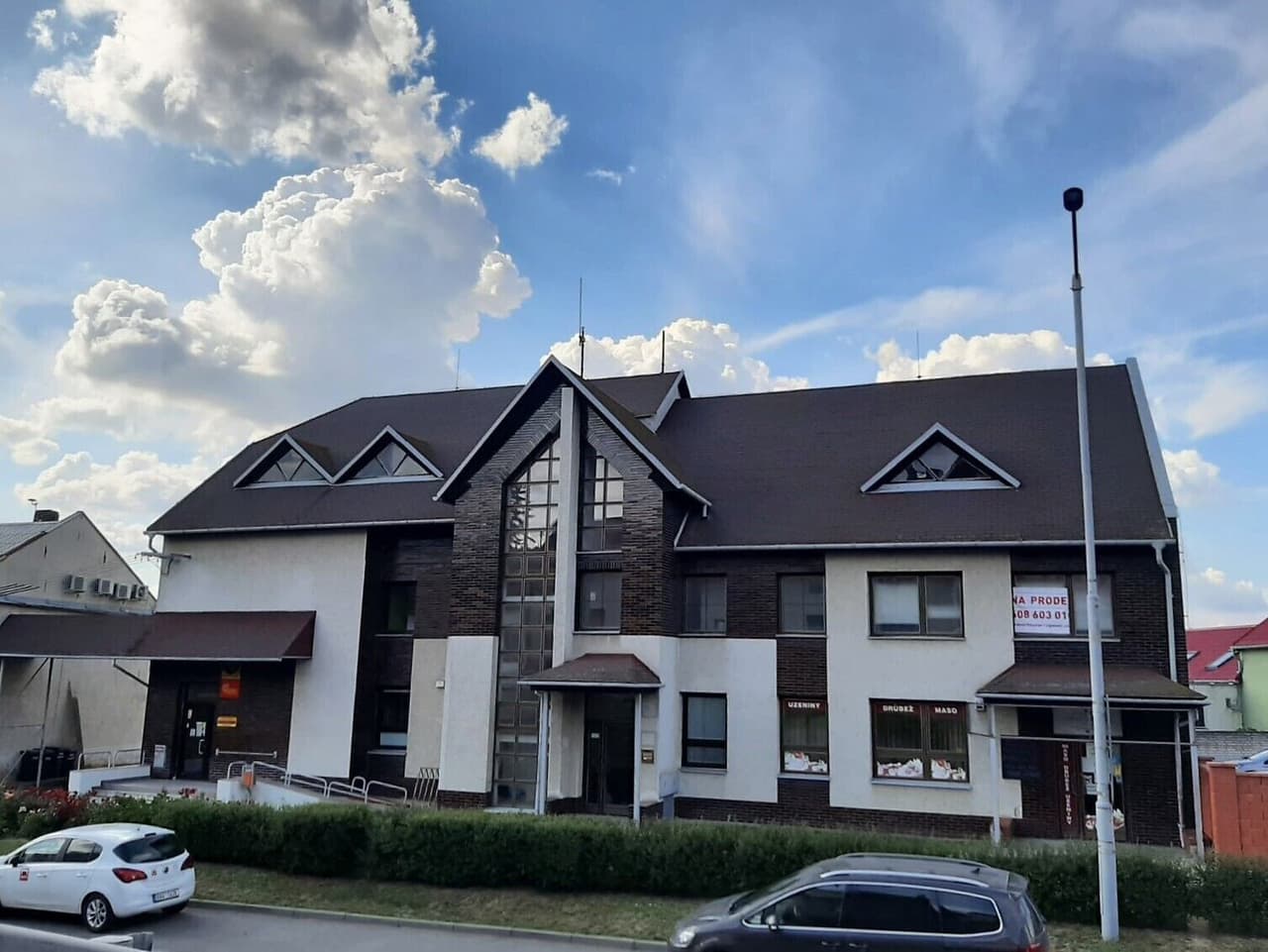 Prodej komerčního prostoru 364 m²
