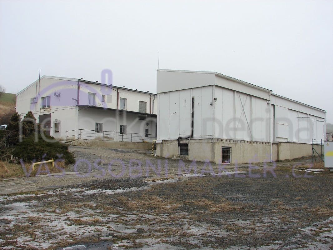 Prodej komerčního prostoru 3022 m²