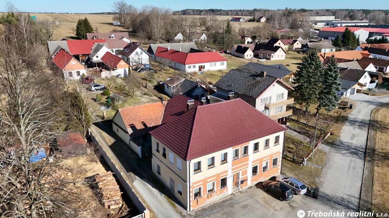 Prodej komerčního prostoru 445 m²