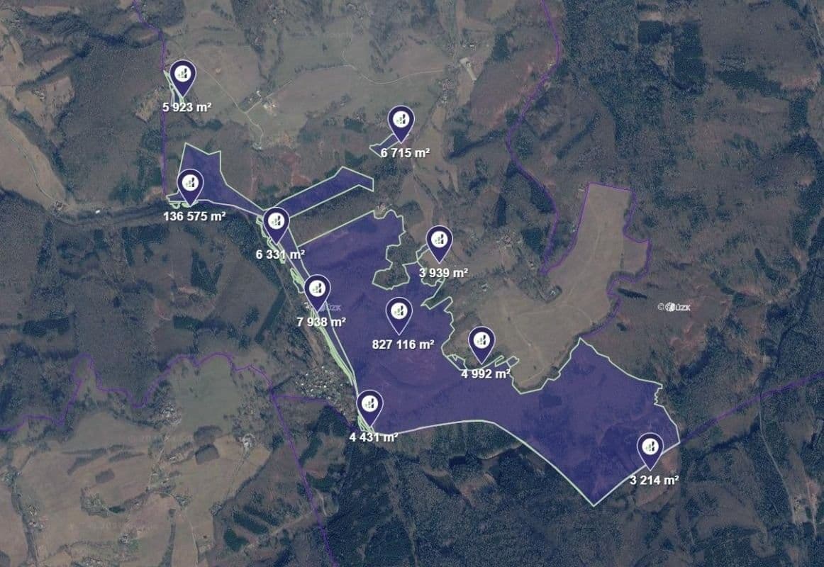 Prodej pozemku 12348 m²