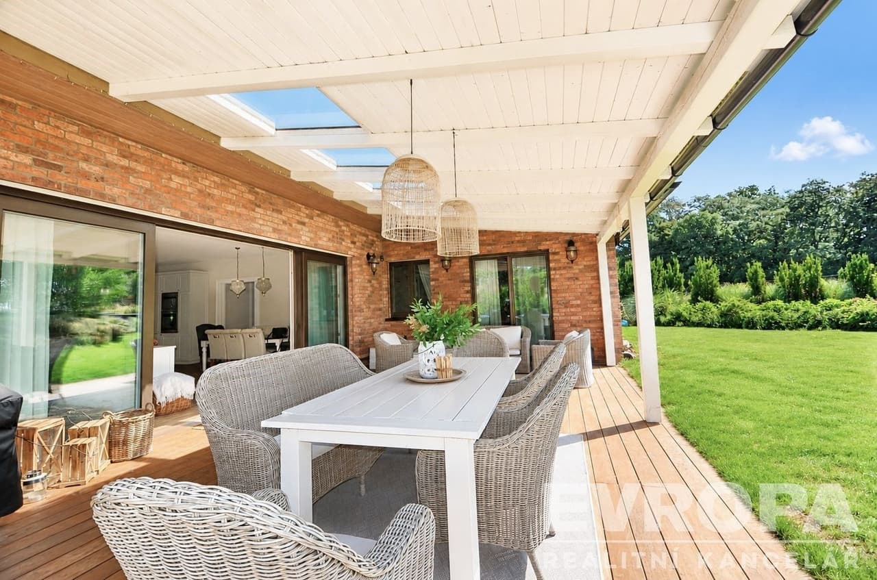 Pronájem domu 260 m²