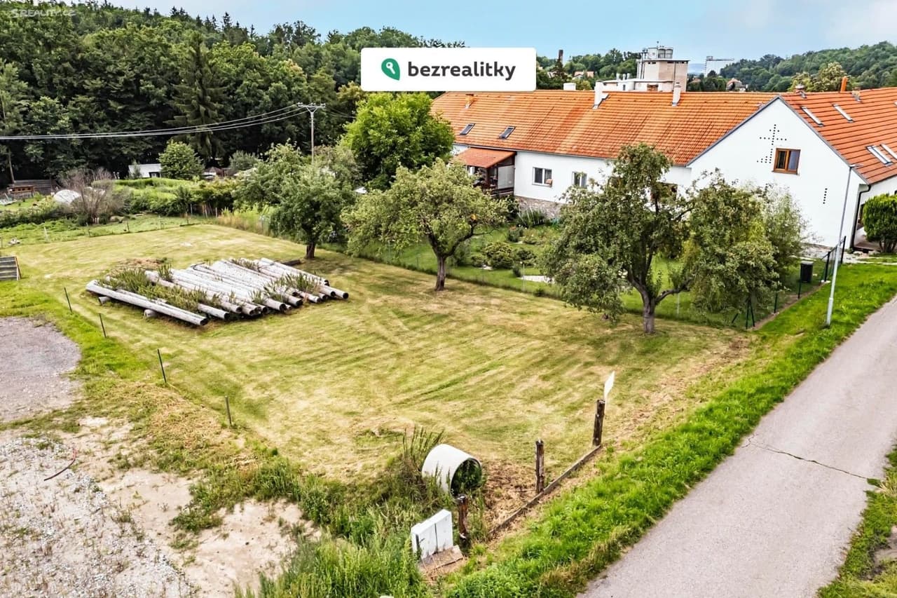 Prodej pozemku 1949 m²
