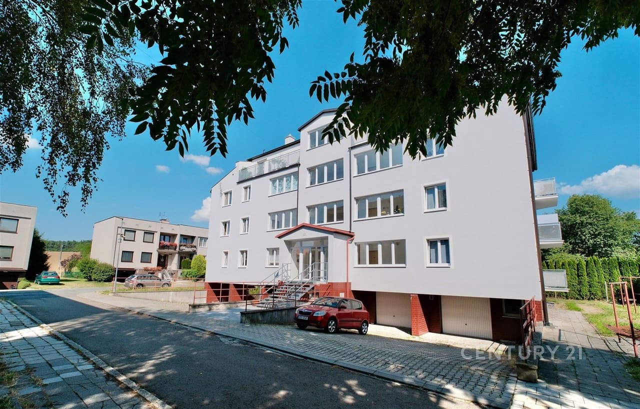 Pronájem bytu 1+kk 38 m²