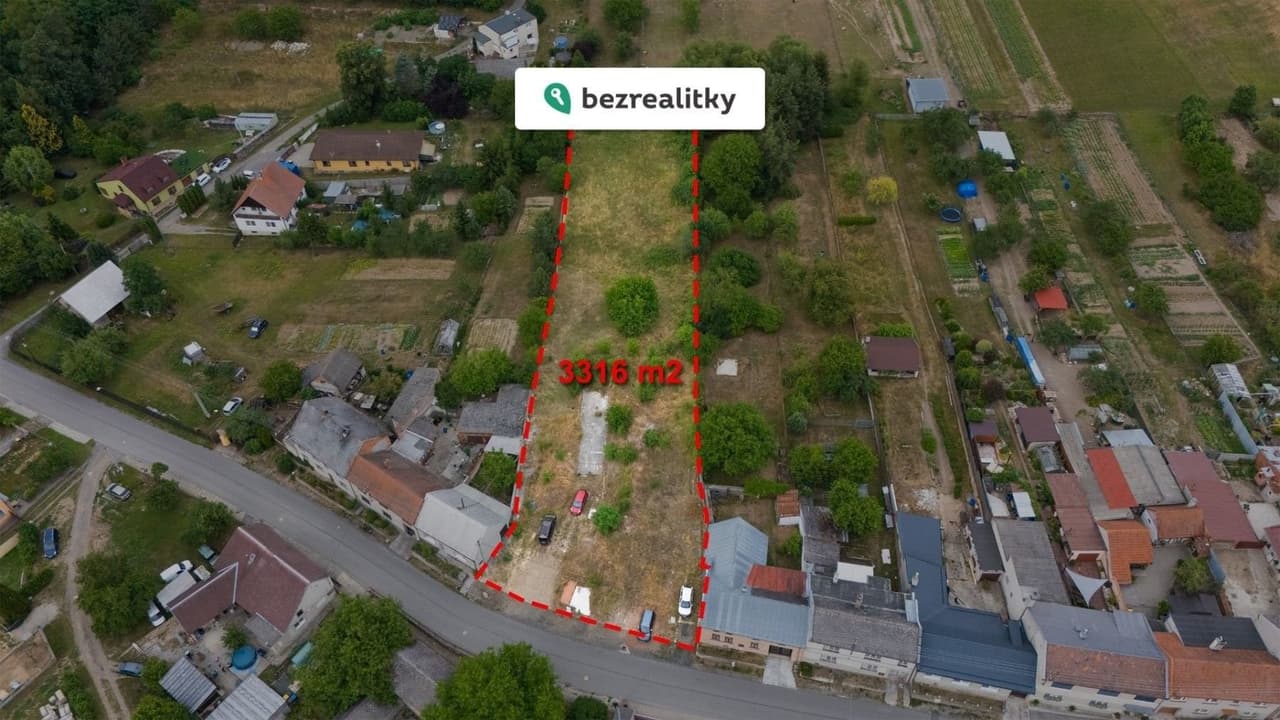 Prodej pozemku 3316 m²