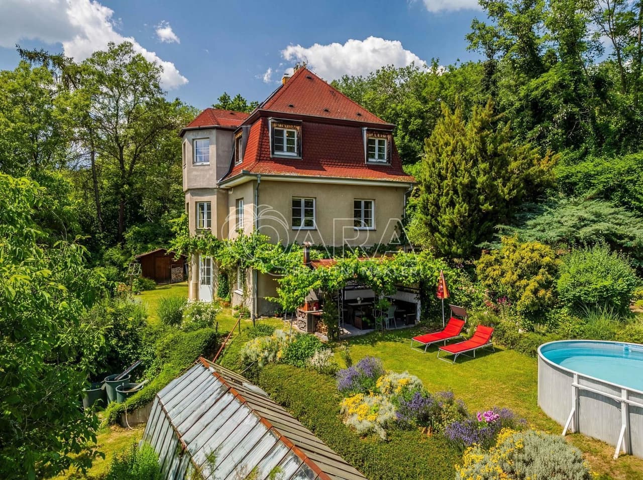 Prodej domu 244 m²