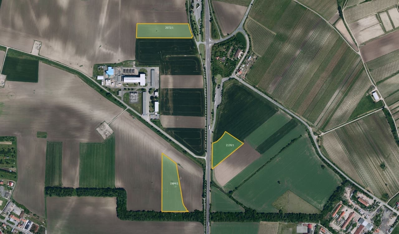 Prodej pozemku 69111 m²