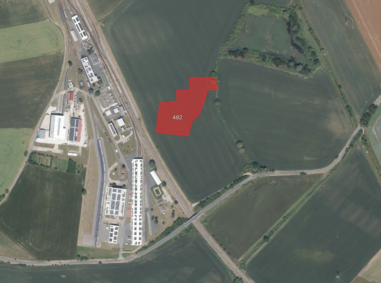 Prodej pozemku 2233 m²