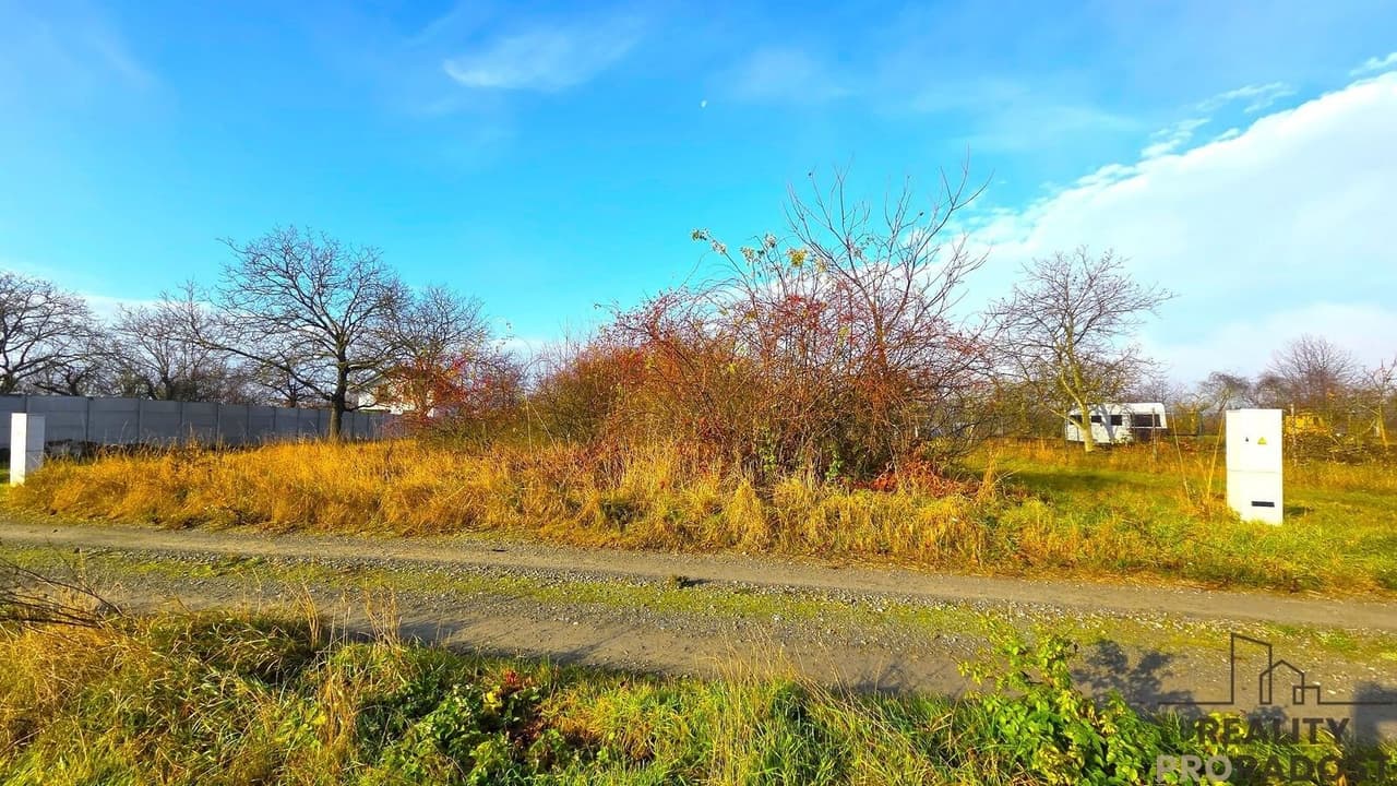 Prodej pozemku 2698 m²