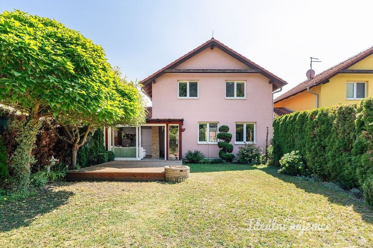 Pronájem domu 141 m²