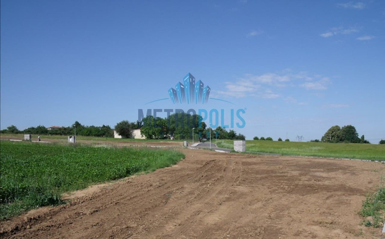 Prodej pozemku 1200 m²